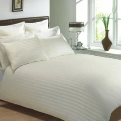 400 Thread Count Cream Classic Stripe Duvet Covers
